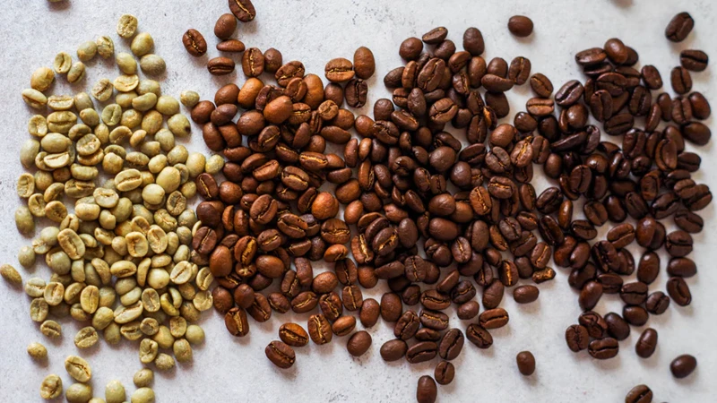 DIFFERENCES BETWEEN LIGHT, MEDIUM, AND DARK ROAST COFFE