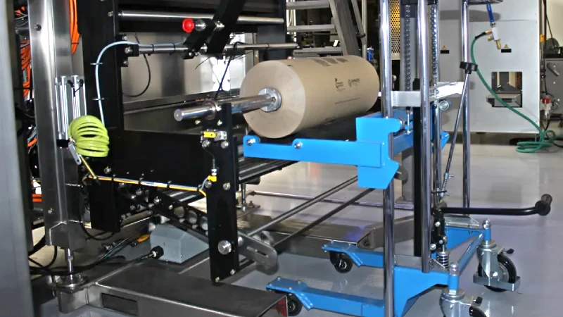 Using Packaging Film Roll Lifts
